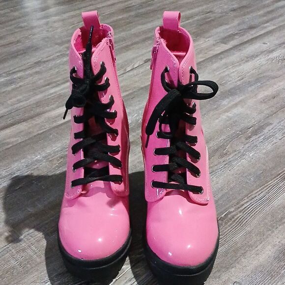 Sheln pink lined shiny combat moto chunky  boots Sz 6 NWOT - Picture 2 of 9